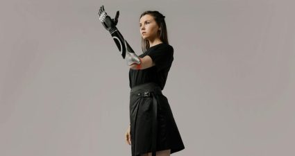 Mastering GANs: Creating Synthetic Fashion Designs