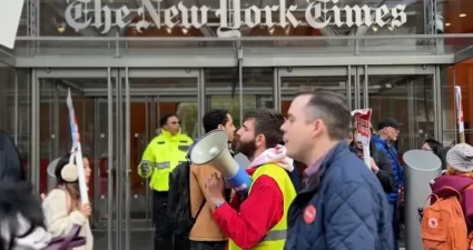 Los trabajadores tecnológicos del New York Times hacen huelga antes de las elecciones